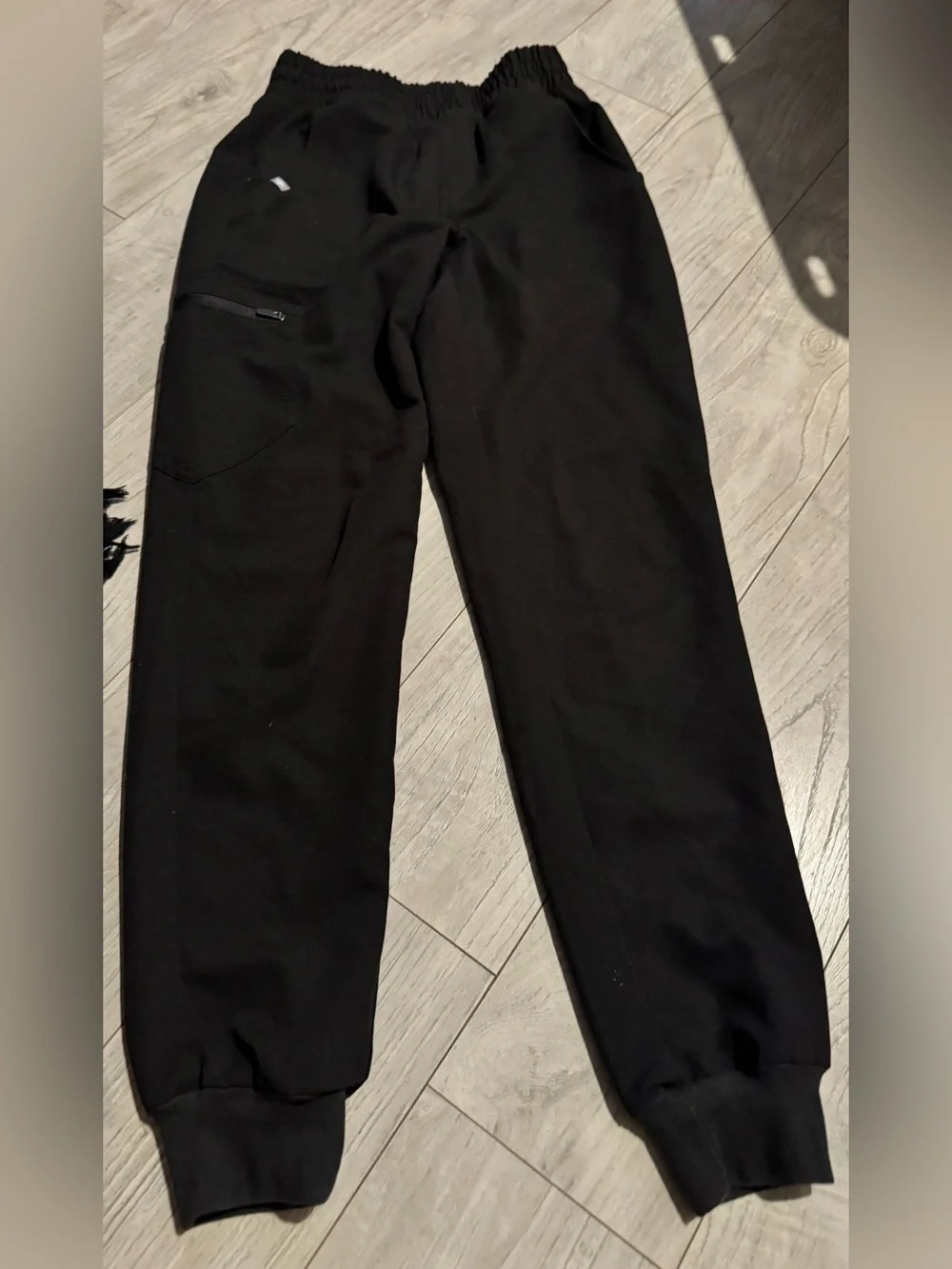 Figs Women’s Black Elastic-Waist Joggers